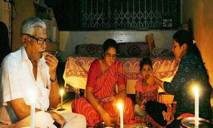 delhi govt to take 10 more days to normalise power supply