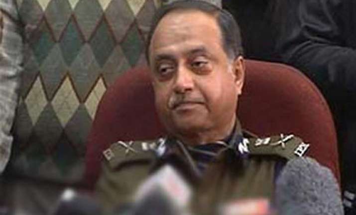 delhi police to provide training to youths with criminal