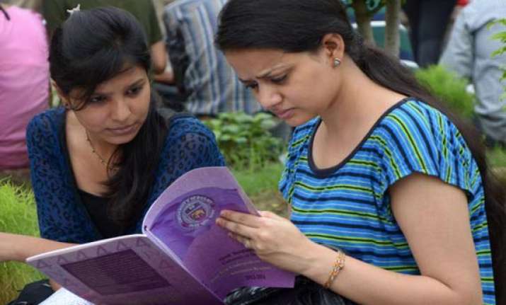 delhi university colleges to begin new session tomorrow