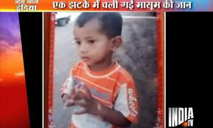 delhi boy dies after fall from roof