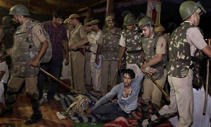 delhi police tells sc no force was used at ramlila maidan