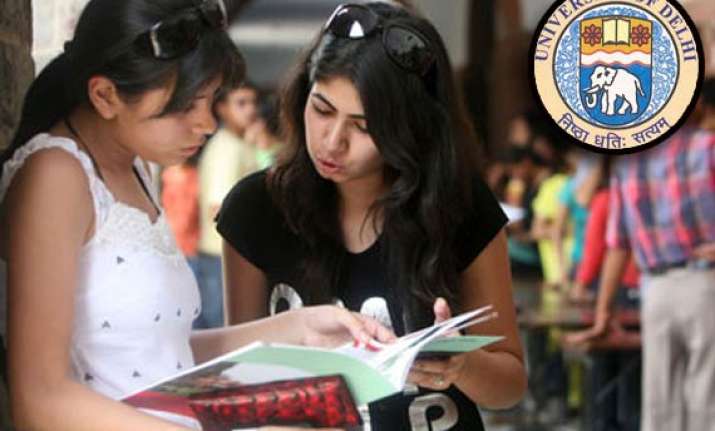 delhi university releases first cut off list for admission
