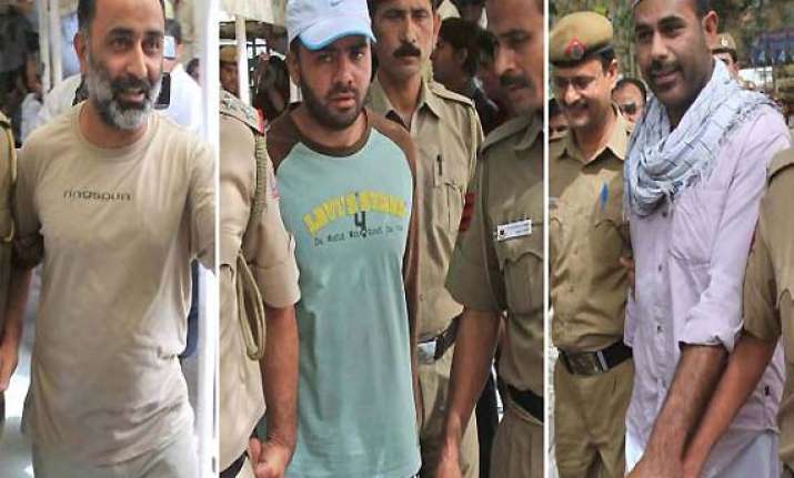 delhi court acquits two in 1996 delhi blasts