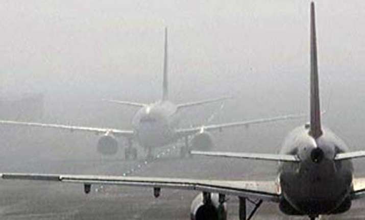 dense fog hits igi airport over 100 flights affected