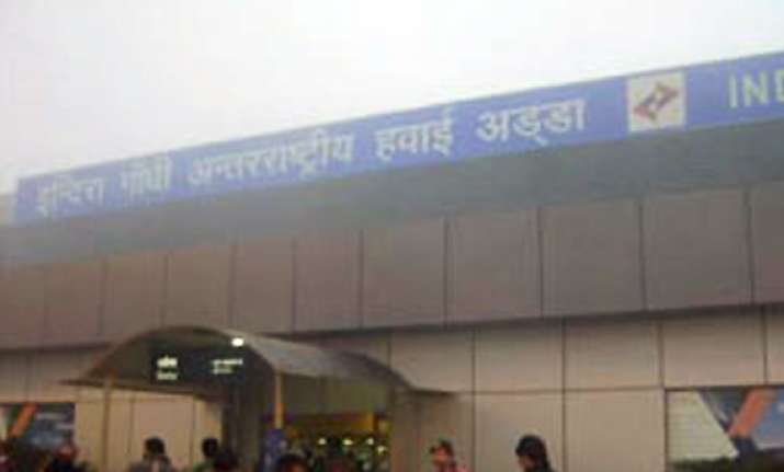 dense fog hits operations at indira gandhi airport