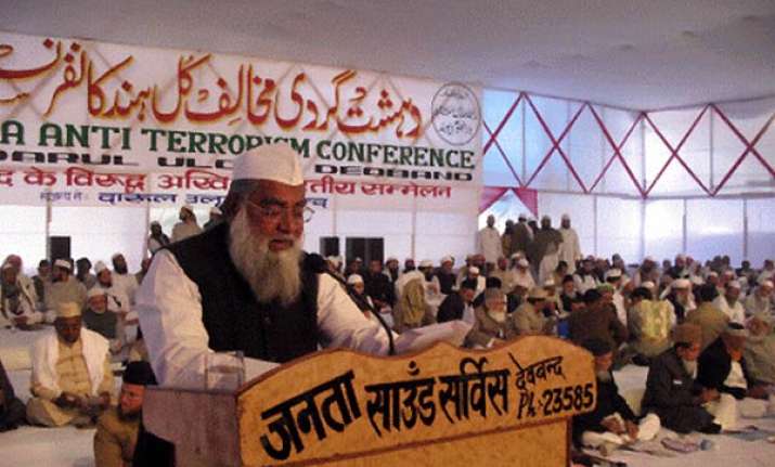 deoband ulema ask govt to raise veil ban issue with france