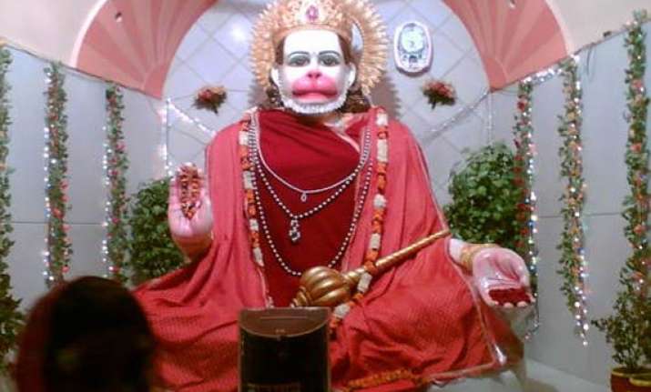 devotees throng temples on first bada mangal in up
