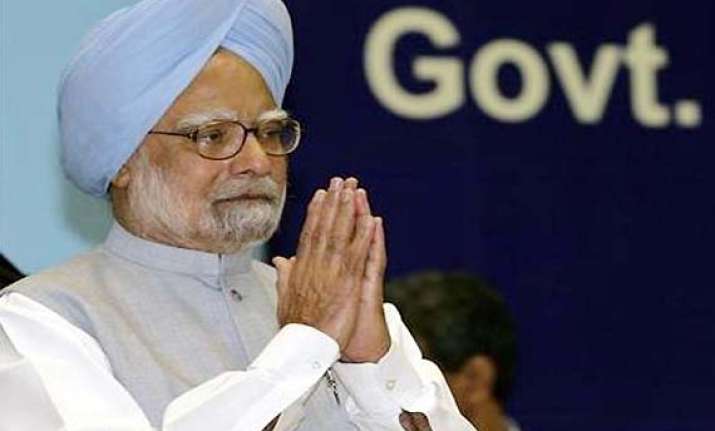 direct cash transfer through aadhar will reduce poverty