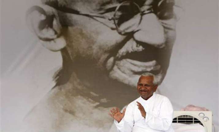 doctors want hazare to be on iv drip but he refuses