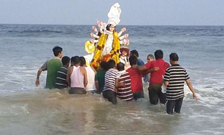 durga puja ends in bengal with immersion of idols