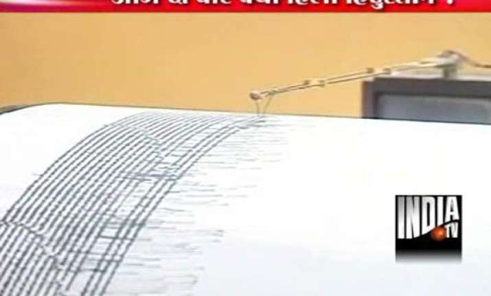 earthquake rocks western india