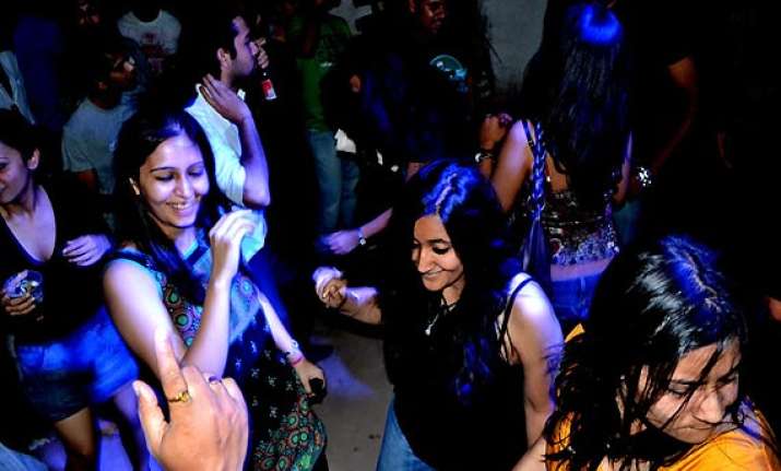 extended nightlife comes into effect in bangalore