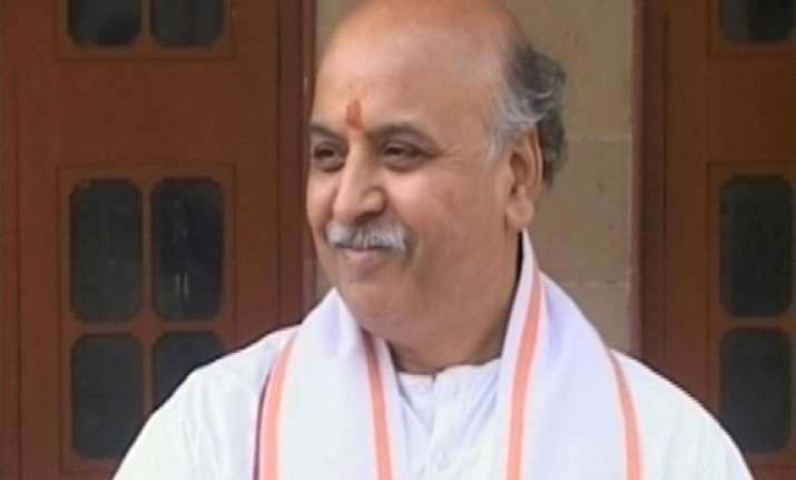 fir filed against togadia for his hate speech