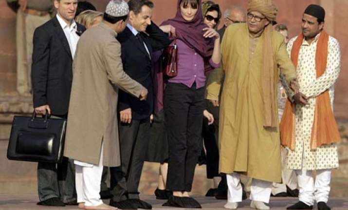 fatehpur sikri dargah head elated at news of carla expecting