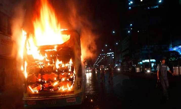 five burnt alive in bus fire in mp