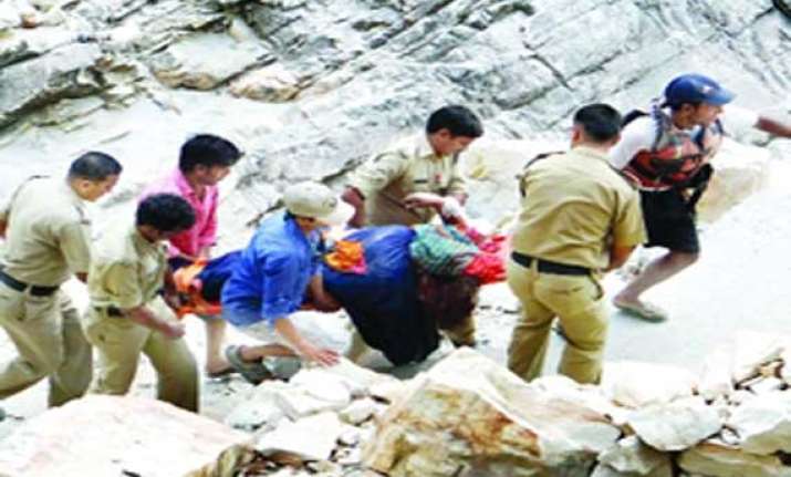 nine killed as bus plunges into river