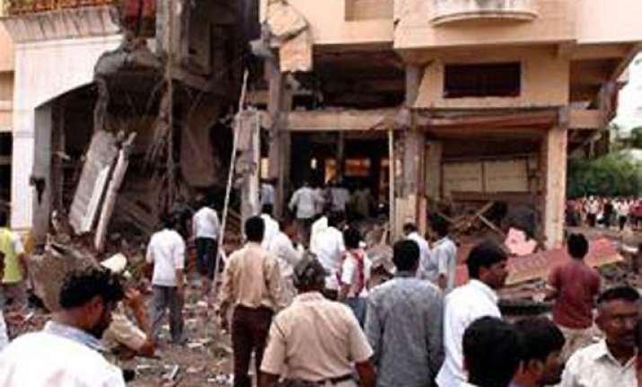 five killed in lpg cylinder blast in mysore