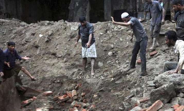 mumbai building collapse death toll goes up to seven