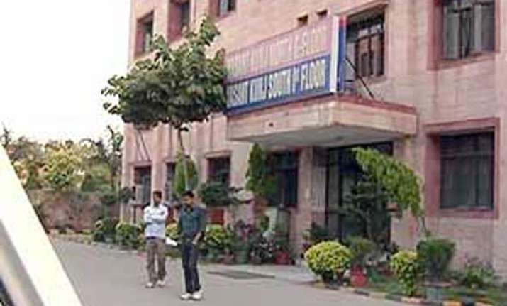four held for serial rape of girl in delhi