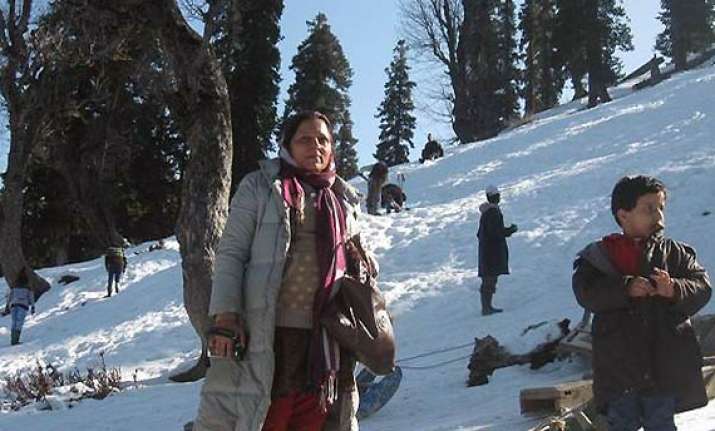 fresh snowfall in gulmarg pahalgam