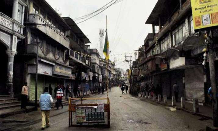 gjm calls indefinite shutdown in darjeeling hills