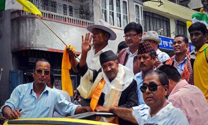 gjm supporters hail darjeeling accord