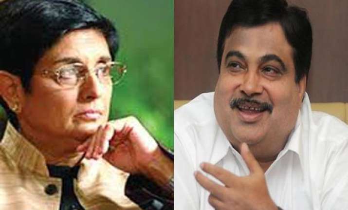 gadkari rubbishes purported tweet by him on kiran bedi