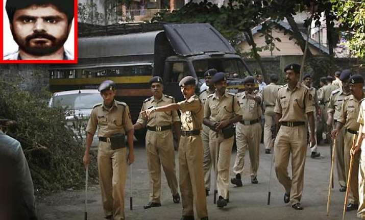 gangster santosh shetty brought from bangkok to mumbai