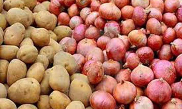 govt puts stock limits on onion potato to check prices
