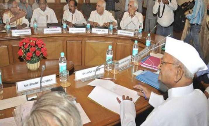 govt agrees to disclose audio recordings of lokpal committee