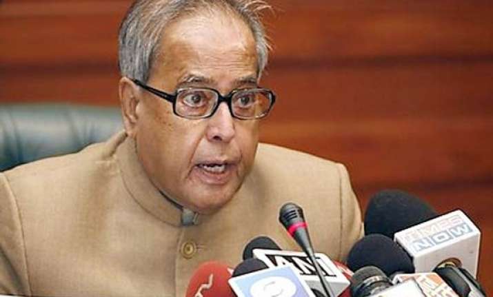 govt distances itself from decision on hike in petrol prices