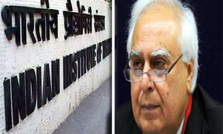 govt iit row over entrance test resolved