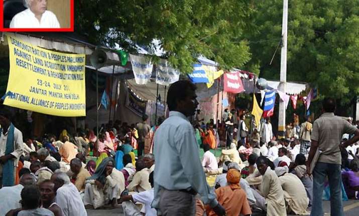 govt unveils draft land acquisition bill