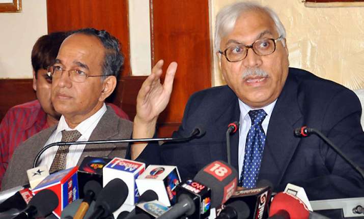 govt for ban on candidates facing chargesheet 1 yr before
