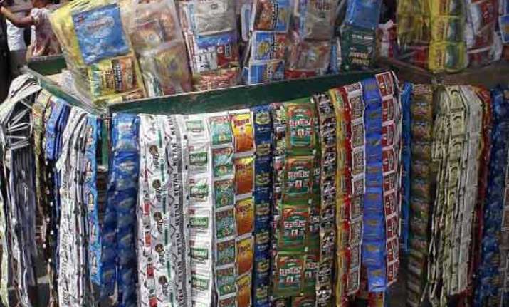 gutkha worth over rs 4 lakh seized in thane