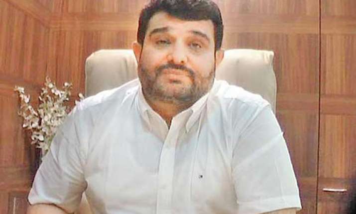 hc orders maharashtra to form sit to probe builder loharia