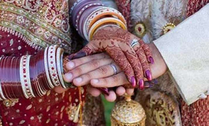 hc orders police protection to inter caste couple