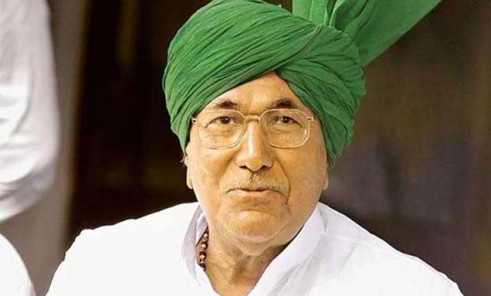 hc seeks cbi s response on chautala s plea for interim bail