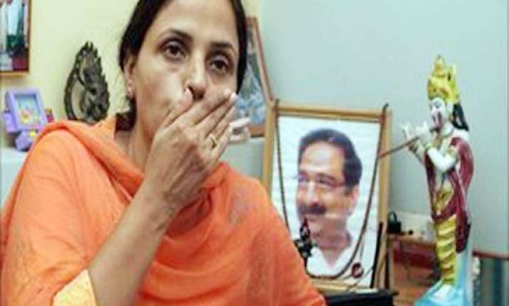 pandya s wife for fresh probe guj govt wants cbi to move sc