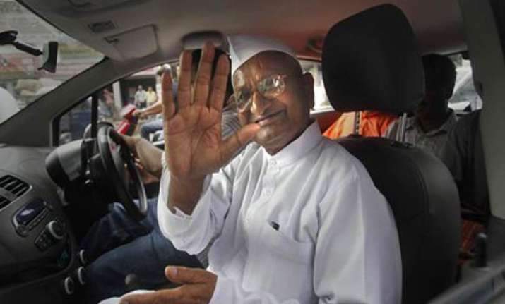 hazare dares govt to stop his fast on wednesday