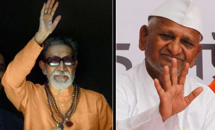 anna hazare should introspect says bal thackeray