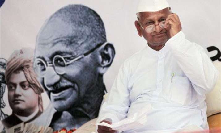 hazare threatens big protest for strong lokpal bill