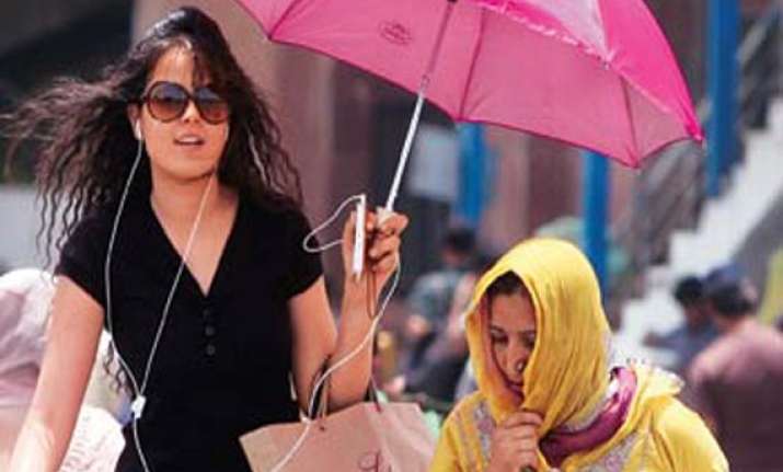 heat wave continues over 500 dead since april