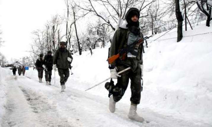high danger avalanche warning in kashmir valley