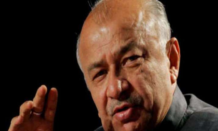 home ministry file to probe into shinde s gaffe disclosing