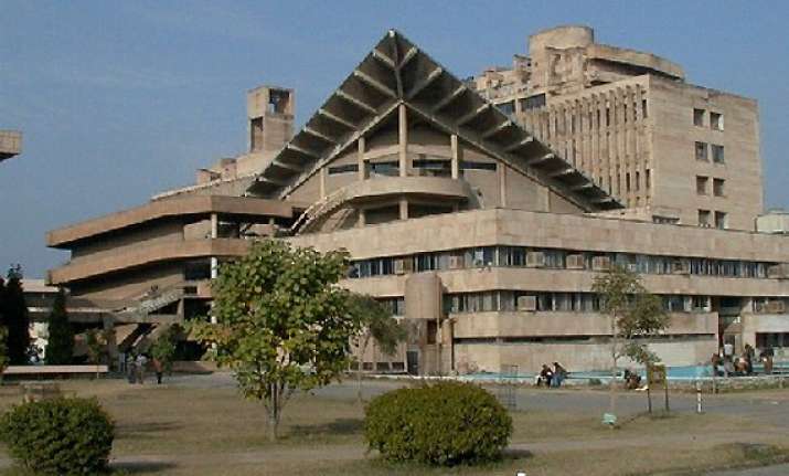 iit delhi to decide response to govt s move on thursday