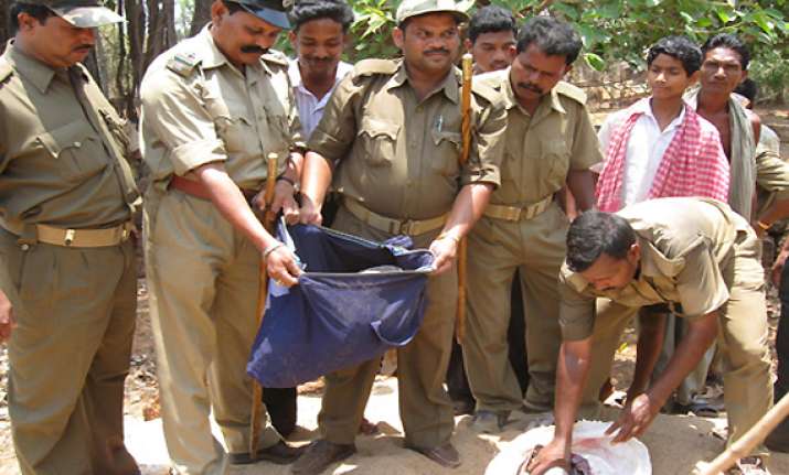 illegal liquor bottling unit busted in odisha s kalahandi