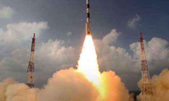 india s mars orbiter spacecraft to reach target in 75 days