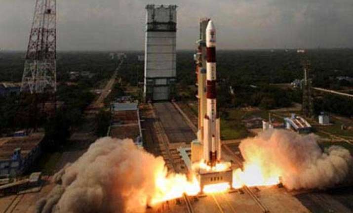 india s mars orbiter to reach red planet in 33 days isro