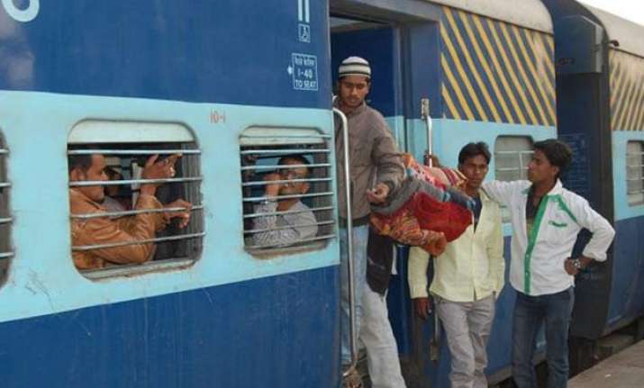 delhi agra train fare less than 1 kg of apples railways